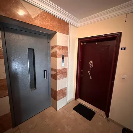 Apartment With Pool